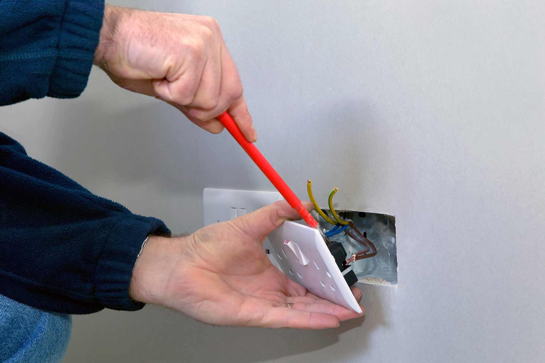 Our electricians can install plug sockets for domestic and commercial proeprties in Bexhill and the local area. 